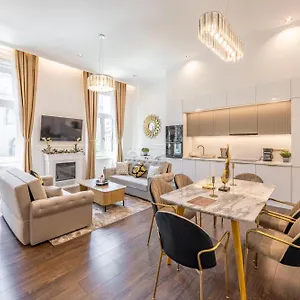 High-end Luxurious Quentin In The Heart Of Apartment