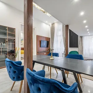 Elizabeth Deluxe Apartment
